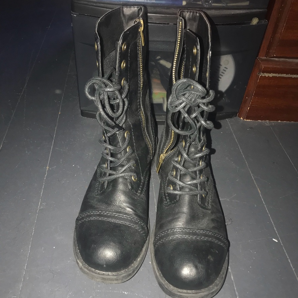 Black combat fashion boots